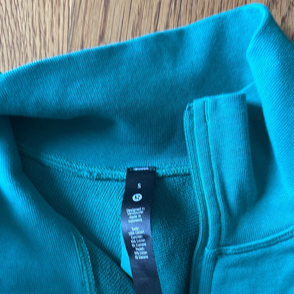 Lululemon men’s half zip in green size small - Picture 2 of 2